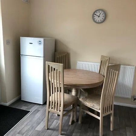 Hinckley Home Sleeps 5 Complete House Leicester Exterior foto