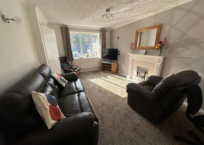 Hinckley Home Sleeps 5 Complete House